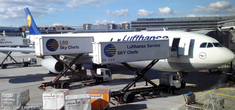 Lufthansa Airbus A340 in Frankfurt