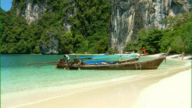 Boote am Strand von Koh Hong, Krabi Thailand
