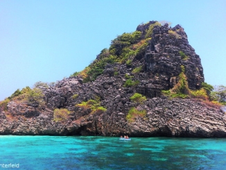 Eine der Koh Ha Inseln bei Koh Lanta